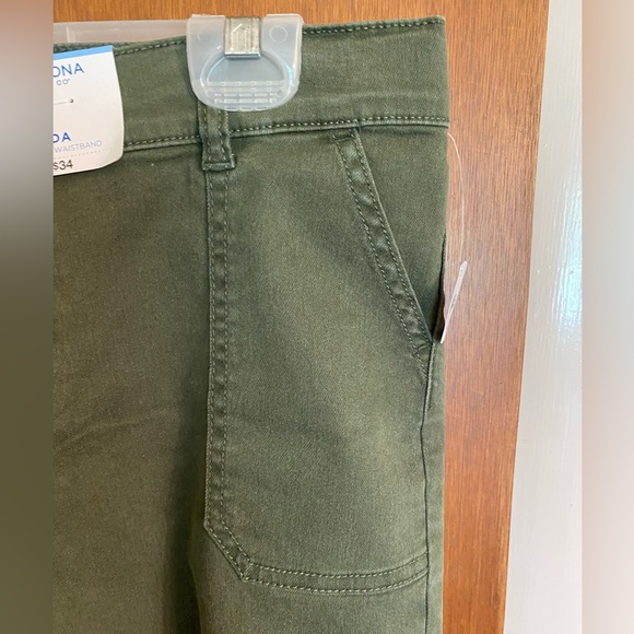 NWT Arizona Jean Co women’s Bermuda shorts size 16 1/2 plus, color Colorado Sage - Picture 11 of 13